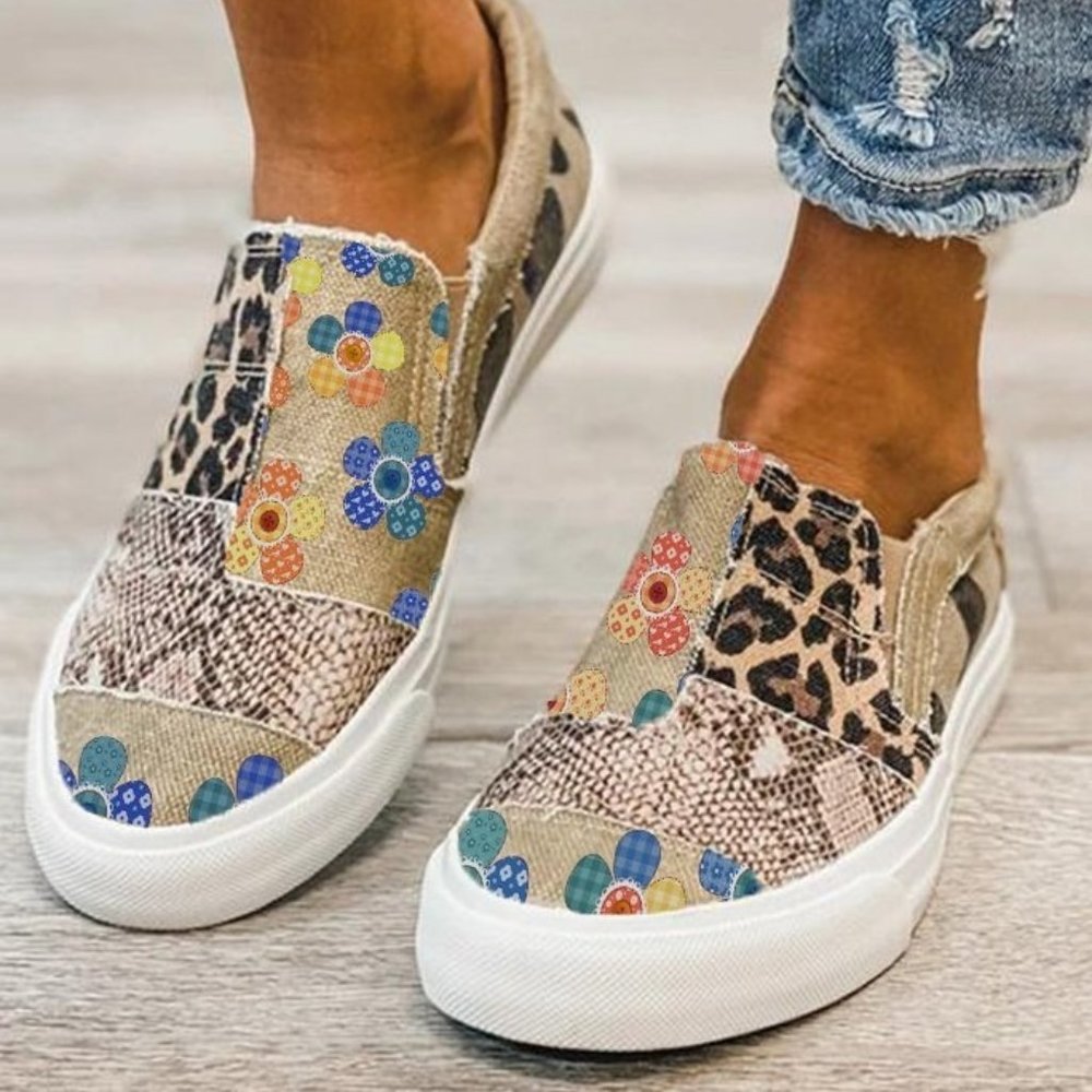 🌼🌻HP🌻🌼 Khaki Leopard and Flower Print Sneaker